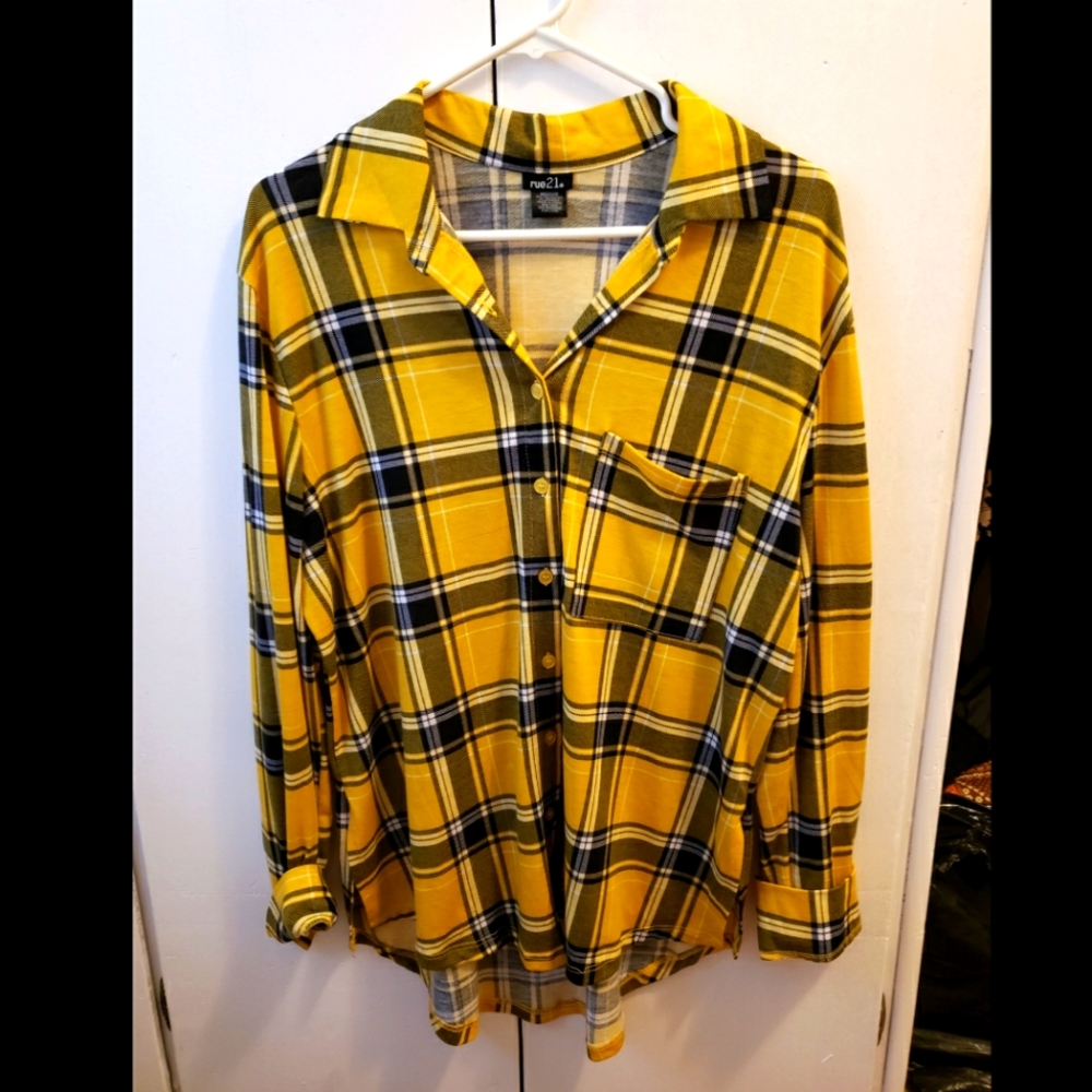 Women's Rue21 Plaid Button-Down